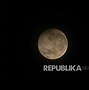 Bulan Purnama Tampak Seperti